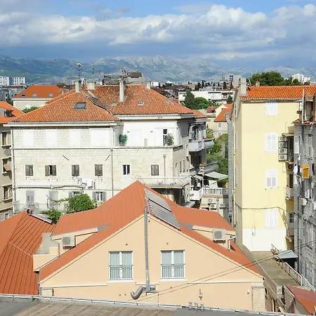 Apartment Neptune 2 *